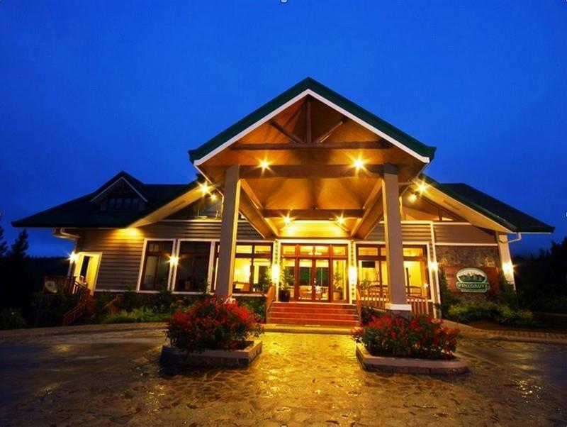 Pinegrove Lodge Mountain Resort Cagayan de Oro Exterior foto